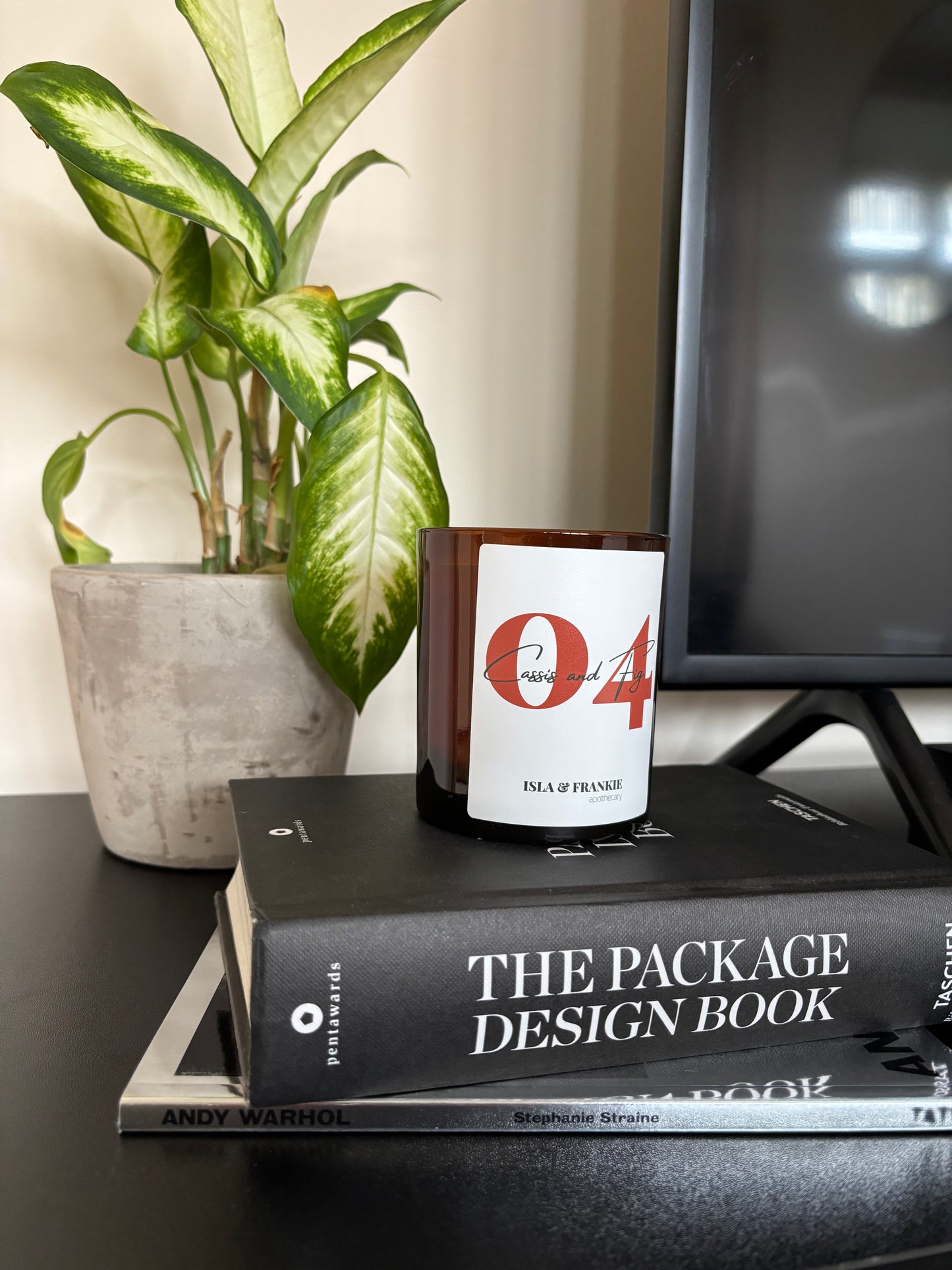 O4 — Cassis & Fig Candle